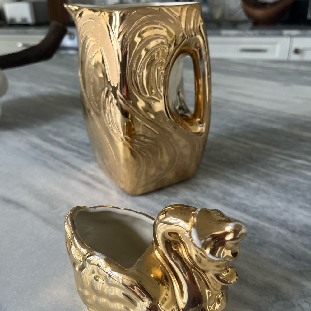 Vintage SWETYE  Salem  Golden gold, pitcher jug, and small swan with hat Chatzky